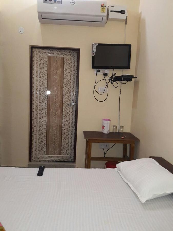 Colonelganj Hotel Ganga Vilas מראה חיצוני תמונה